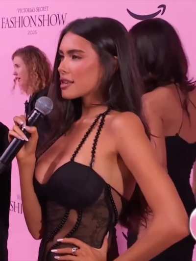 Madison Beer - at the Victoria's Secret fashion show - October 15, (2025)
