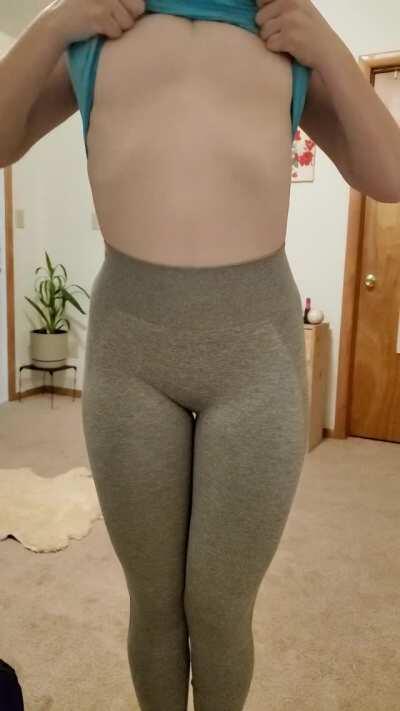 (18f) I'm a little nervous, no one has seen these in real life 😔