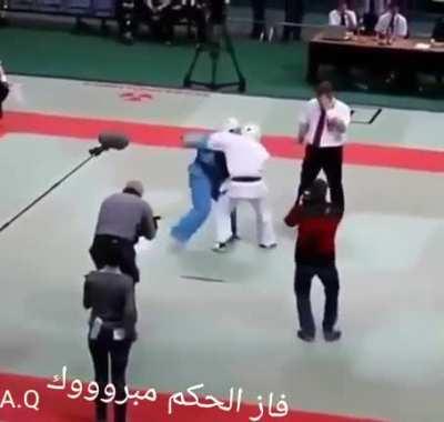 reckless referee......!!