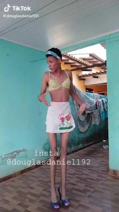 Poor Little Cinderdaniel having to do the wash while his sisters are at the ball 👑