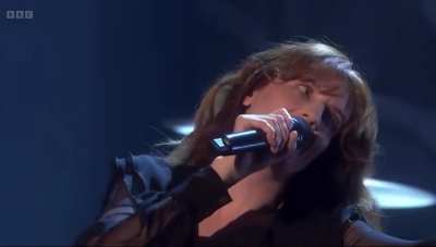 Everybody Scream (Live) - Graham Norton