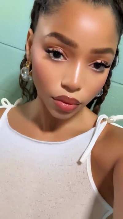 Chlöe video selfie | IG story 8•28•25