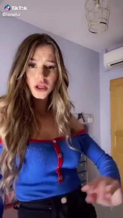 🔥💙♥️ the moves.. the girl... the body... the look pt .1