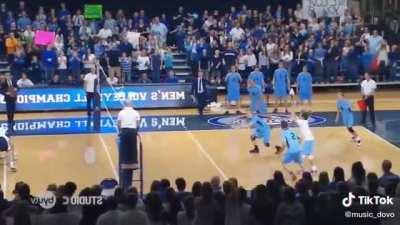 dio la cara por el equipo XD