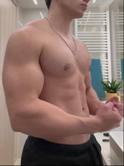 [21] Enough abs here?
