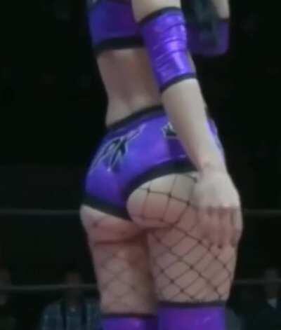 I just want to grab Priscilla Kelly's ass cheeks