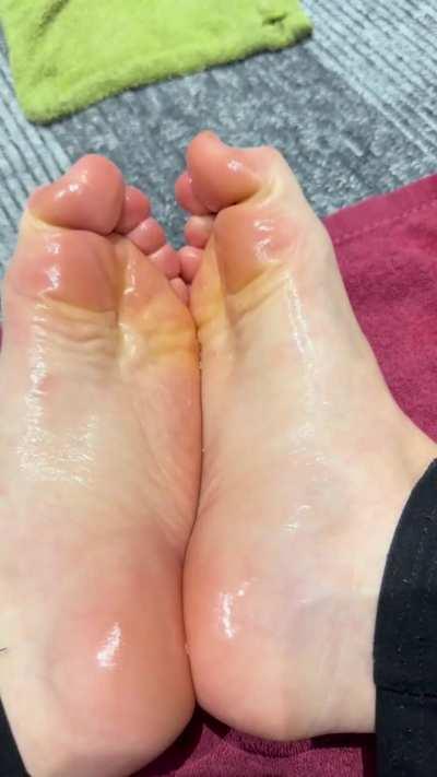 Do you Like my feet ❤️🥵👣