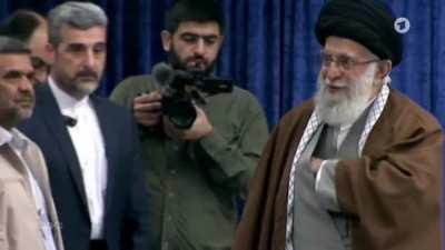 Brilliant satire song by German TV show (link + translation in comments)