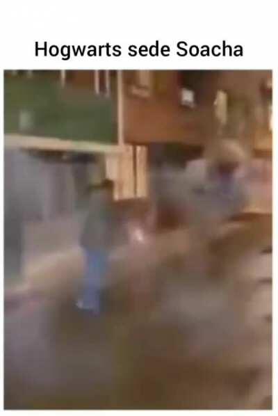 -*That happens* -Latam people: Brujería 😲