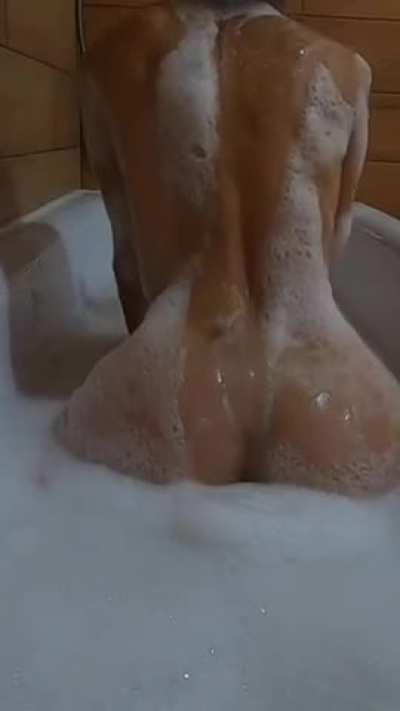 I m so horny. Cum watch me