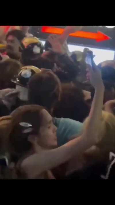 Thai vs Philipinos ladyboys fight (Context in description)