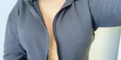 Big titty surprise 🎉[OC] [reveal]