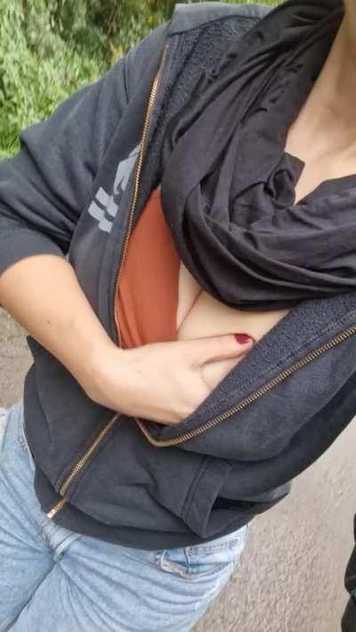 Dropping my nurse tits at work, you like them?