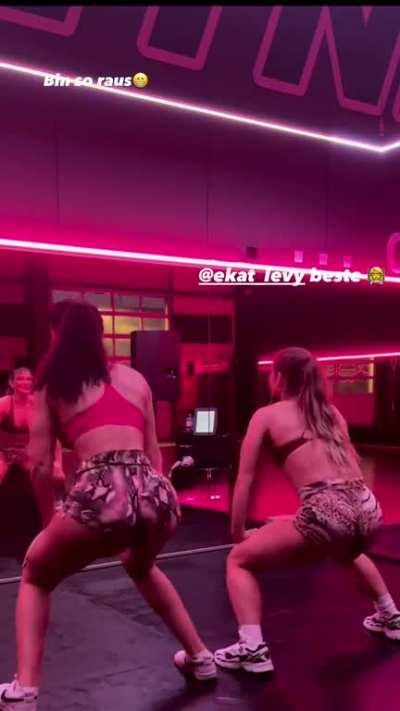 Lisa Del Piero und Ekat Levy Twerk 🥵🔥🍑