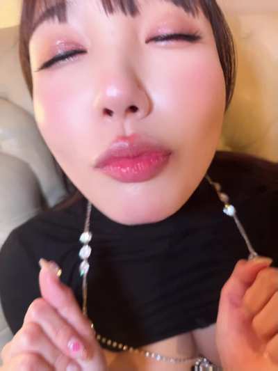 Japanese beauty find it fun to seduce you with her eyes and her naked body.