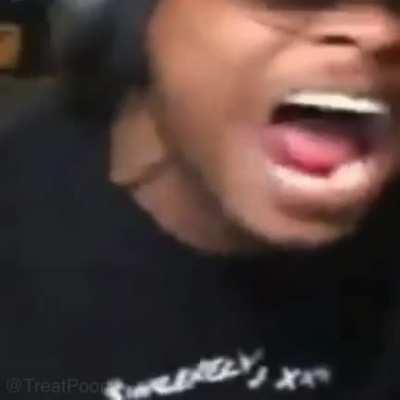 imdontai claps bruceys cheeks