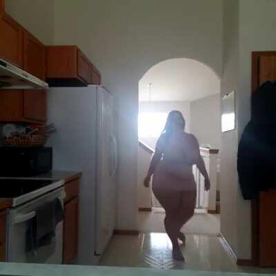 Imagine Waking up to These Curves Every Morning