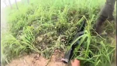 Black Panther Column (Myanmar/Burmese rebel PDF force allied with KNLA) attacking Tatmadaw junta troops in Lay Kay Kaw, Karen State (September 25;source music)