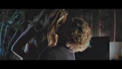 Horror Hotties Computer Date PMV Featuring: Julianna Guill, Diora Baird, Linnea Quigley, Margaret Qualley