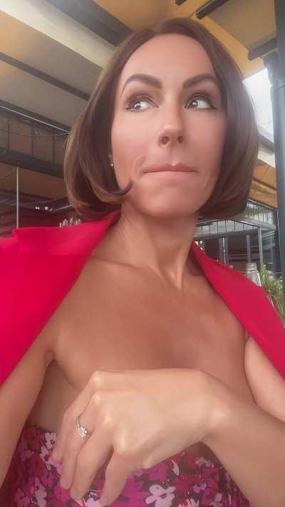 Hope the passerby's enjoyed my tits!!!
