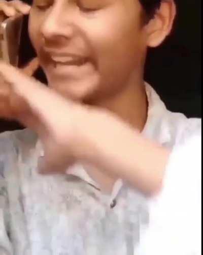 Idhar kya dekh raha hai