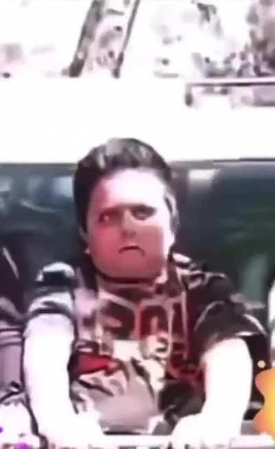 O homem nasce puro e a sociedade o corrompe