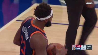 [Highlight] Harden nutmegs a bounce pass to Zubac