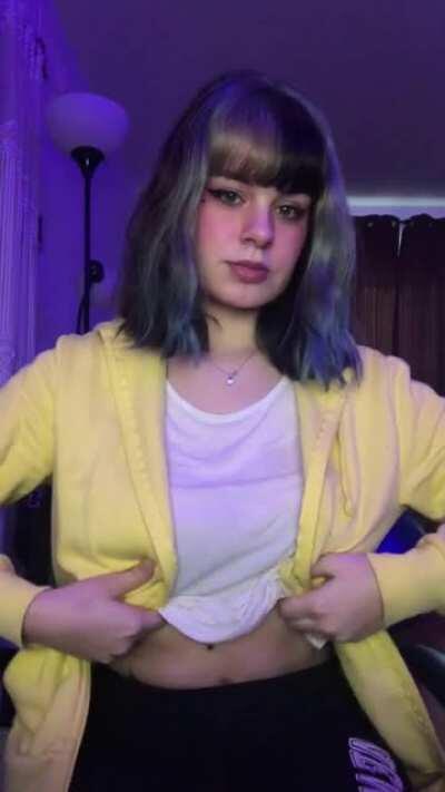 Sneaky reveal (my friend was next to me🤭) 💕