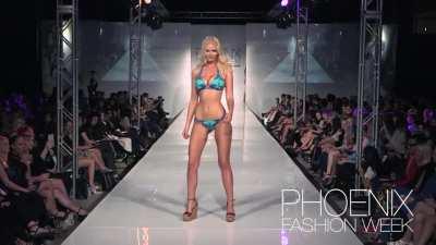 Smoking Hot on the Catwalk 2