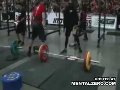 Crossfit Athlete drops 110kg on his spine and becomes paralyzed from the waist down