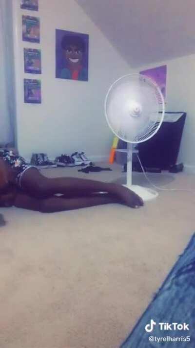 Эволюция. Почему менее умные особи не размножаются.