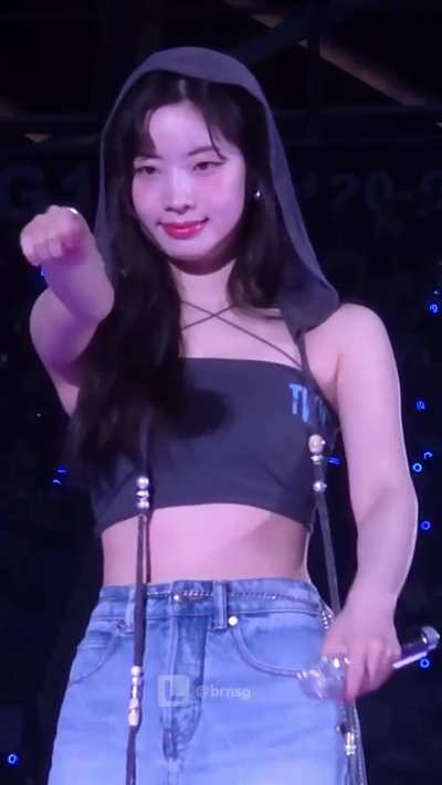 251122 - This lovely Dahyun sending a kiss in slowmo