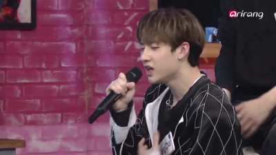 Chan singing hellevator sexy version 😭 ( I have nothing to say 😭😭)