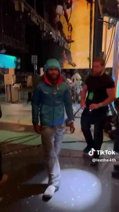 new view of frank backstage during the set