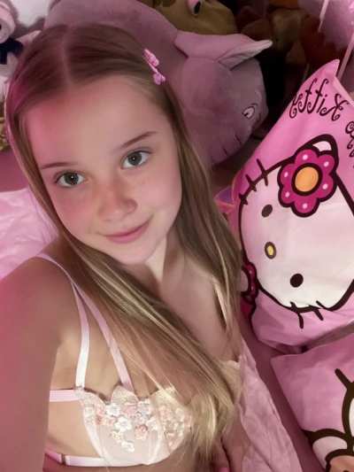 Ugly, shy and nobody wants me... im so sick of that 😩