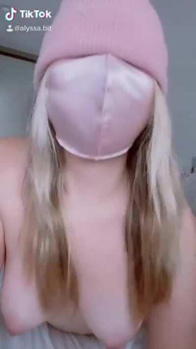 Double cheeked up, on a Wednesday afternoon. Hella ass