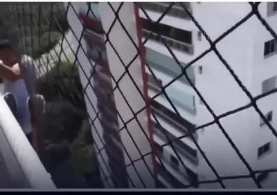 Bro tested the safety net to its full capacity!