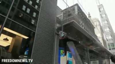 For anybody who needs a new ringtone, here is the sound of an ANTIFA member breaking their own pelvis during leftist anti-capitalism 