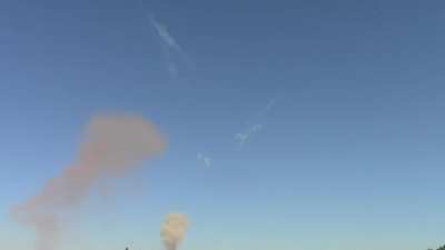 Clear footage of Syrian air force jet releasing bombs on rebel held Maar Shamshah, Idlib region. Claimed from Oct 2012.
