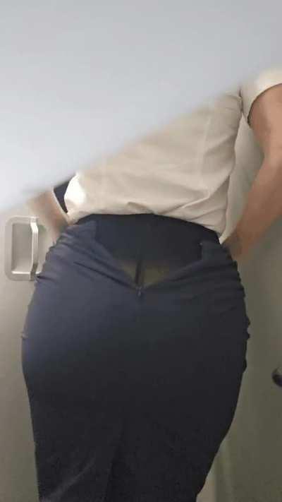 Secretly watch me get undressed at work in the lavatory 🙈