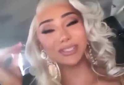 Flashback to her first time at the vmas