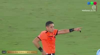 ¿Escucharon eso? Varsky diciendo la palabra BAITEAR en plena transmisión del partido