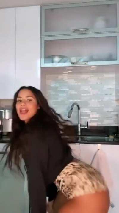 Throwing it back (GFY)