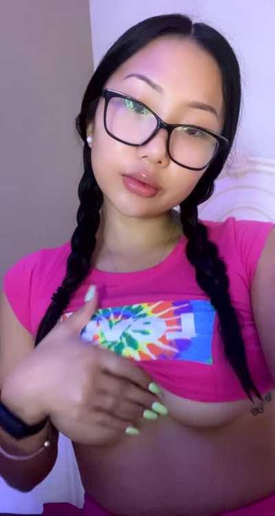 I want to give somone a blow job too between study sessions