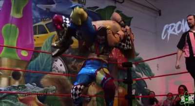 She drops him 💪🏽