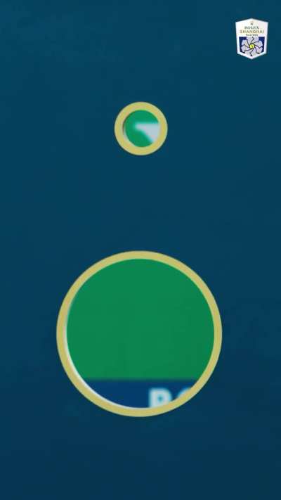 The players trying on the “impossible shot” challenge in Shanghai 🔥