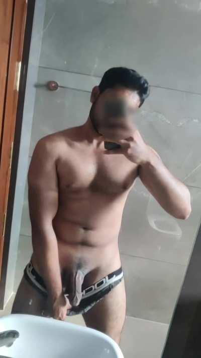 Wanna get sweaty, dirty and naughty 😏? (M)