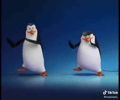 Cuando entro al directo del dylan y veo sexo en el chat yo: