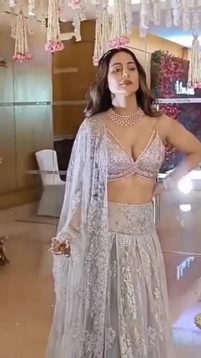 Hina Khan public Cleavage show