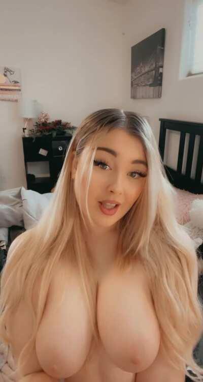 [video] my first vid here 🥺👉🏻👈🏻